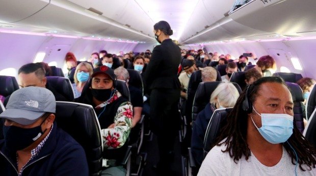 Air New Zealand no servirá comida a bordo para que no se saquen los barbijos